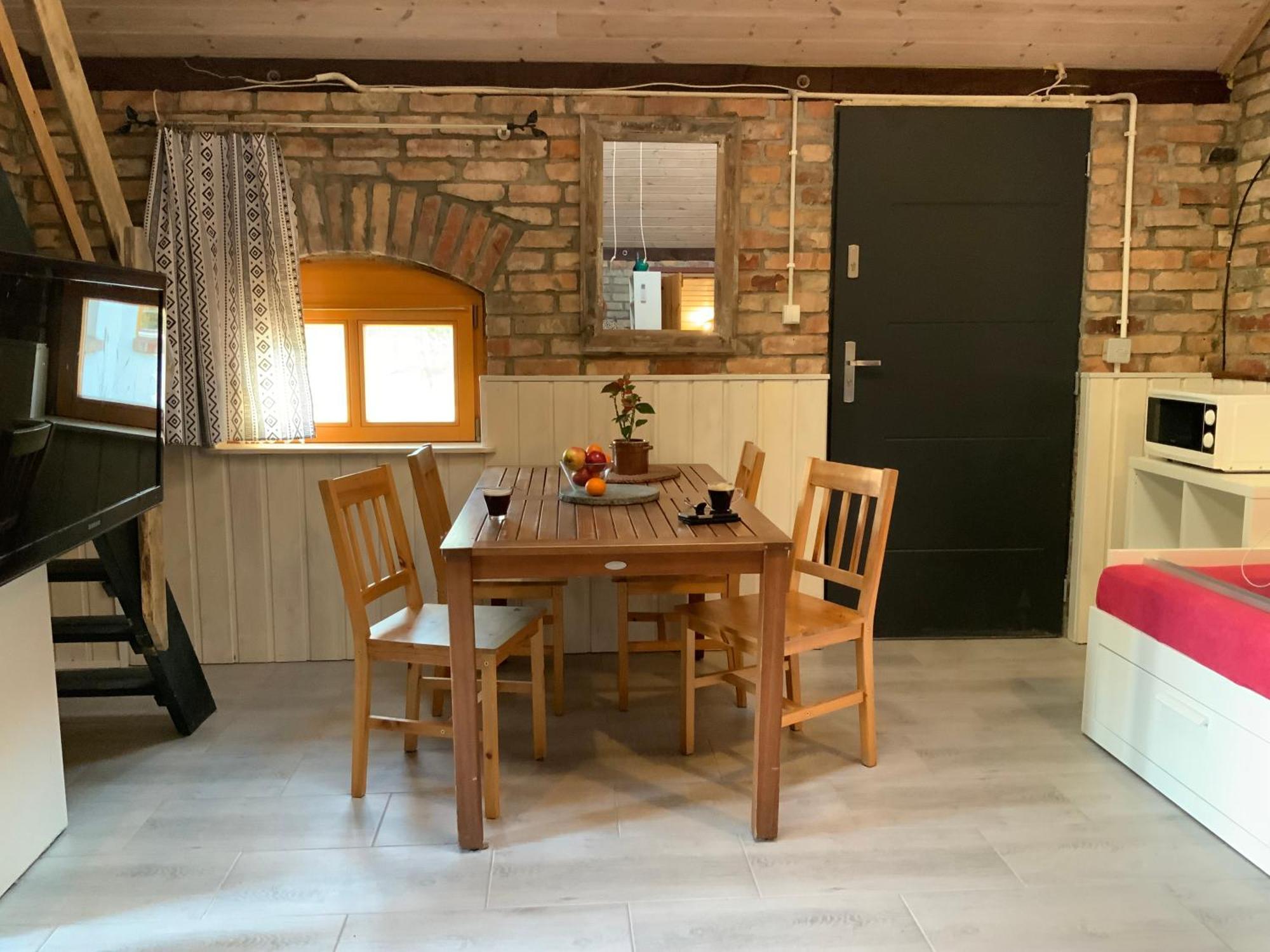 Dworek Swidwie, Gorny Apartament & Harcowka Tanowo Экстерьер фото